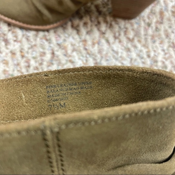 SPLENDID OLIVE GREEN SUEDE ANKLE BOOTIES - Picture 9 of 10